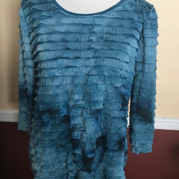 Teal ruffle top size medium - Picture 1 of 7